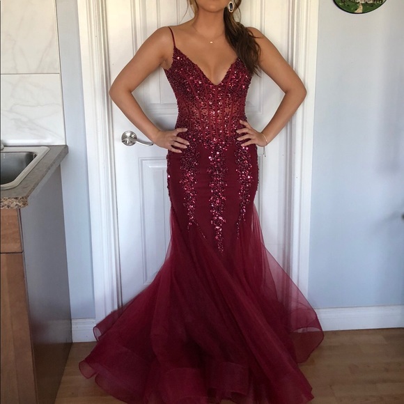 GRADUATION DRESS - Picture 3 of 3